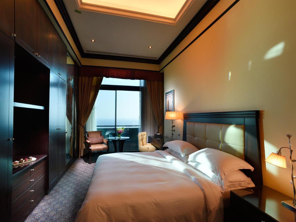 Raouche Arjaan By Rotana Aparthotel